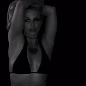 布兰妮·斯皮尔斯 (Britney Spears) 的婊子 Instagram 预告视频