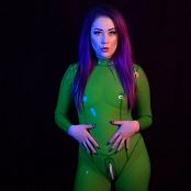 Latex Barbie Do You Dare Part 1 Green Latex Catsuit วิดีโอ HD