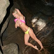 Madden Cave Candids Picture Set