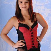 TeenMarvel Daisy Black & Red Picture Set