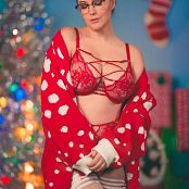  Meg Turney OnlyFans Mushroom Picture Set