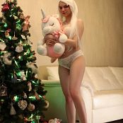 Hanna World Evangeline Christmas 2019 VIP Picture Set & HD Video 001