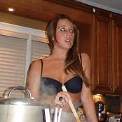 Katies World Katie Cooking Picture Set 478