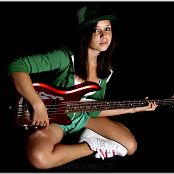 Download TeenModelingTV Mariah Bass Guitar Picture Set