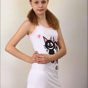 Download TeenModelingTV Mika Love Cats Picture Set