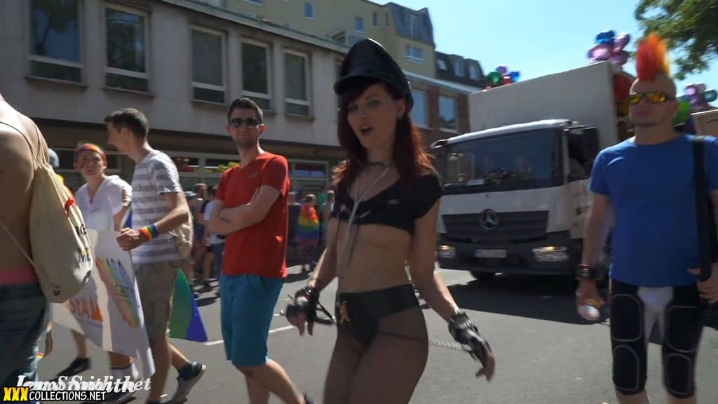 Jeny Smith Parade In Cologne Hd Video Download