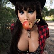 Angie Griffin Bobbing Apple Girl Picture Set