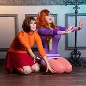 Jessica Nigri and Meg Turney Velma and Dapne 005