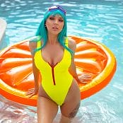 Darshelle Stevens Maron DBZ 003