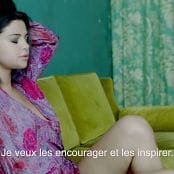 Selena Gomez 2015 10 08 Selena Gomez interview pour Revival Video 250320 mp4 