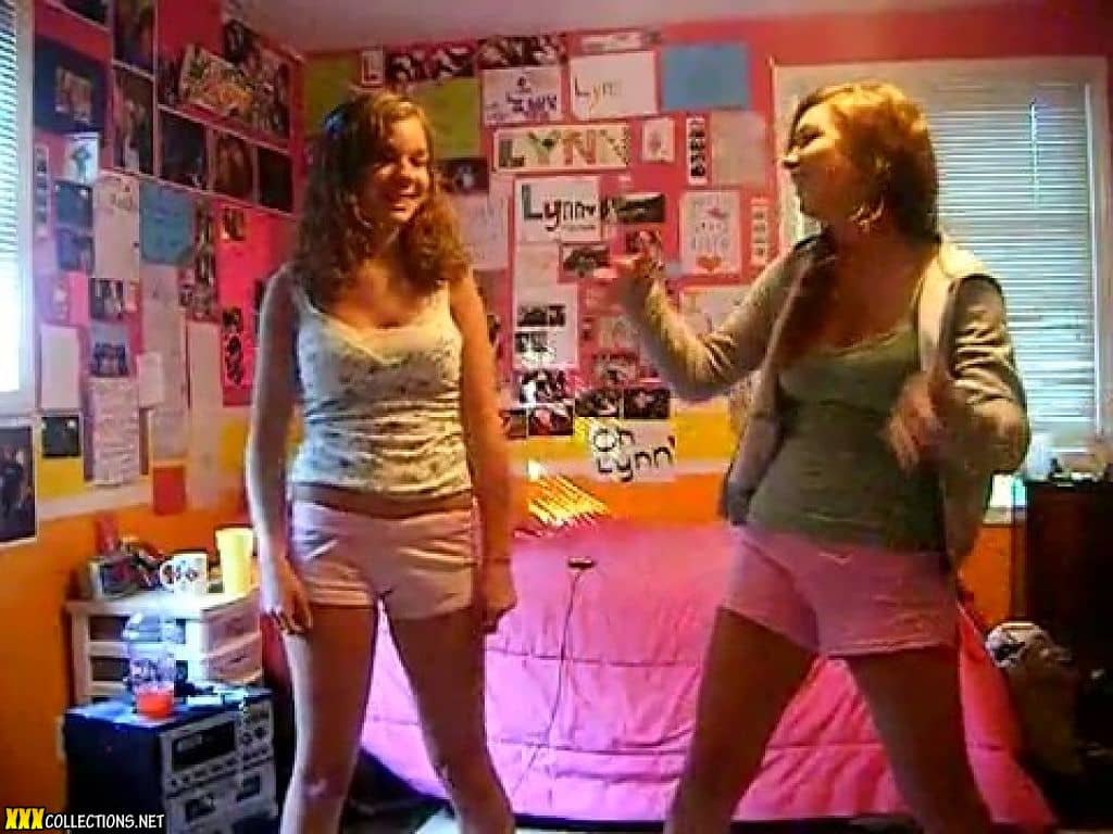 2 Young Teens Bedroom Dance Off Video Download