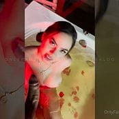 Michelle Romanis OnlyFans Bathtub Sex Video 300722 mp4 