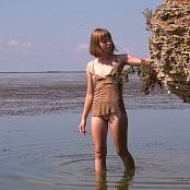PilGrimGirl Jessy Clouds In Water Video 002 171122 mp4 