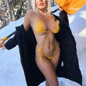 Jessica Nigri OnlyFans Yellow Bikini Snow Shovel 026