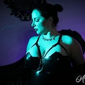 Goddess Alexandra Snow Smoke Noir Video 210523 mp4 
