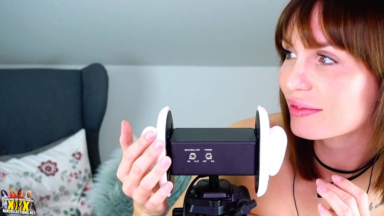 ASMR Amy Patreon EARGASM EARLICKING EAREATING Video mp4 0010.