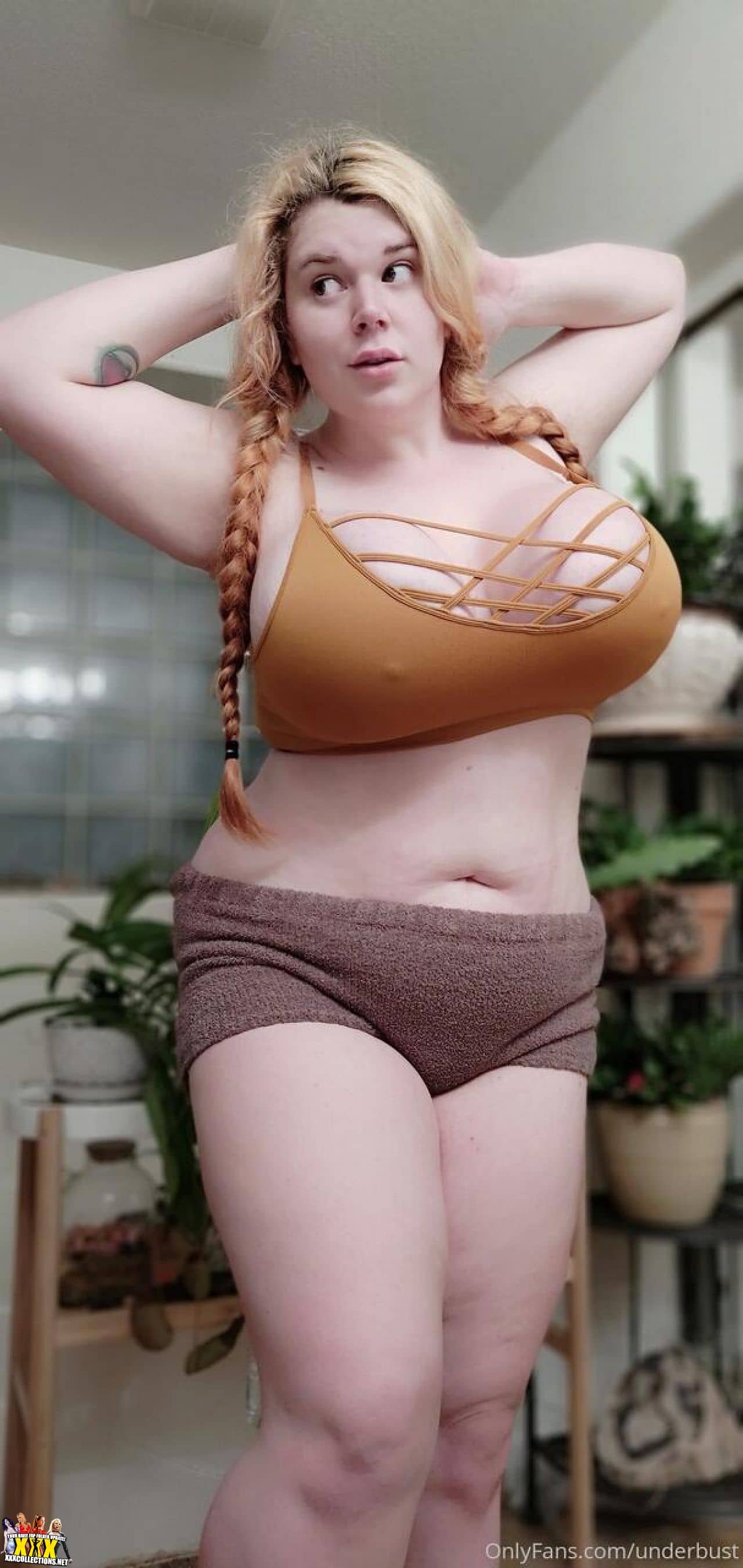 Penny Underbust OnlyFans 031.