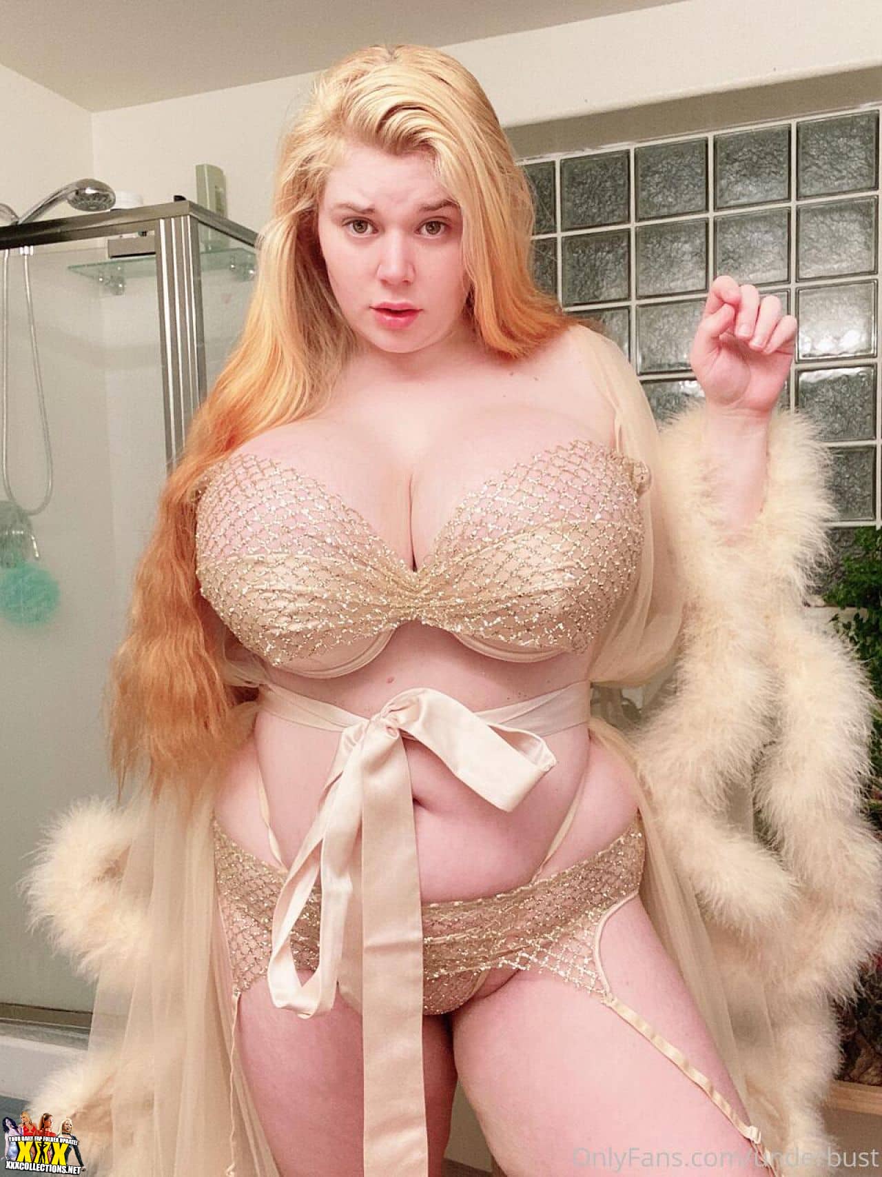 Penny Underbust OnlyFans 496.
