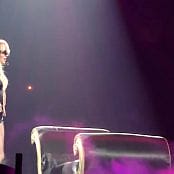 Britney_Spears_Circus_Tour_Bootleg_Video_365mp4-00003