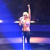 Britney Spears Circus Tour Bootleg Video 04200h02m10s 00h02m52s 121114mp4 00009