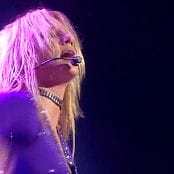 Britney Spears live blue suit dkecuts new 190715 avi