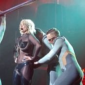 Britney Spears 3 Wardrobe Malfunction in Las Vegas 10 16 2015 1080p 171115105 mp4 
