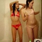 Dancing Amateur Teens 2 Hotties Dance in Shower To MilkShake 040216 flv 