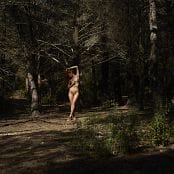julia woman in the woods 35 6000px