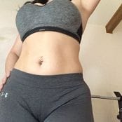 Victoria Raye clips4sale com owned by yoga pants 121116 mp4 