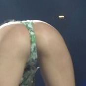 Miley Cyrus Spreading Legs & Showing Ass In Concert HD Video