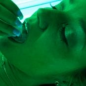 Nikki Sims Tanning With Ice 2017 HD Video 100217 wmv 