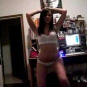 Sexy Italian Girl Dances In Her Bedroom 080517 flv 