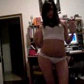 Sexy Italian Girl Dances In Her Bedroom 080517 flv 
