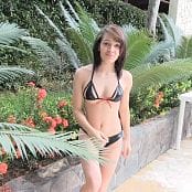 Laurita Vellas Shiny Black Bikini TM4B HD Video 002 270517 mp4 