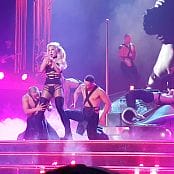 Piece Of Me 19 AUG 2017 Britney performs Im a Slave 4 U 2160p 210817 mp4 