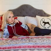 Darshelle Stevens Winter Sweater Picture Set