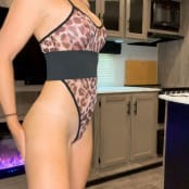 Vicky Stark OnlyFans Leopard print Lingerie Try On Video 280523 mp4