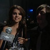 Selena Gomez 2011 01 05 Selena Gomez and the Scene Backstage E Peoples Choice Awards Video 250320 mp4