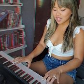 Astrodomina Hey guys I composed a piano song Video 180124 mp4
