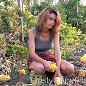 PilGrimGirl Kary Pumpkins Video 002 200724 mpg