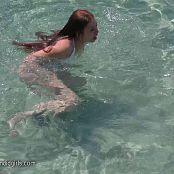 White Thong Girl Giving a Show On The Beach Video 201124 mp4