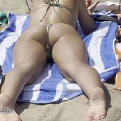 Candid Thong Girl Beach Voyeur Video 201124 mp4