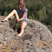 PilGrimGirl Flower on The Rock 020