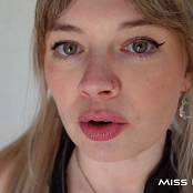 Miss Ruby Grey Poisoned With A Kiss Love Addiction Video 200625.mp4 snapshot 02.25 [2025.06.23 18.51.18]