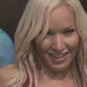 Up Close and Virtual with Khloe Hart Scene 032 Untouched DVDSource TCRips Video 190625.mkv snapshot 00.20 [2025.06.23 09.40.19]