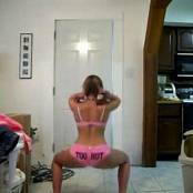 Pink Bra and Panties Sexy Teen Tease Video 260625.flv snapshot 00.58 [2025.06.27 15.46.18]