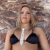 Alexis Texas Sprung a Leak 3 BTS AI Enhanced TCRips Video 020725.mkv snapshot 01.52 [2025.07.06 12.32.46]