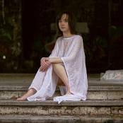 8H01 Ava Picture Set 002