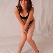 8H01 Emily set 002 038