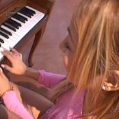 Kat Im Only Squirteen BTS Piano AI Enhanced TCRips Video 100725.mkv snapshot 00.50 [2025.07.17 08.55.44]